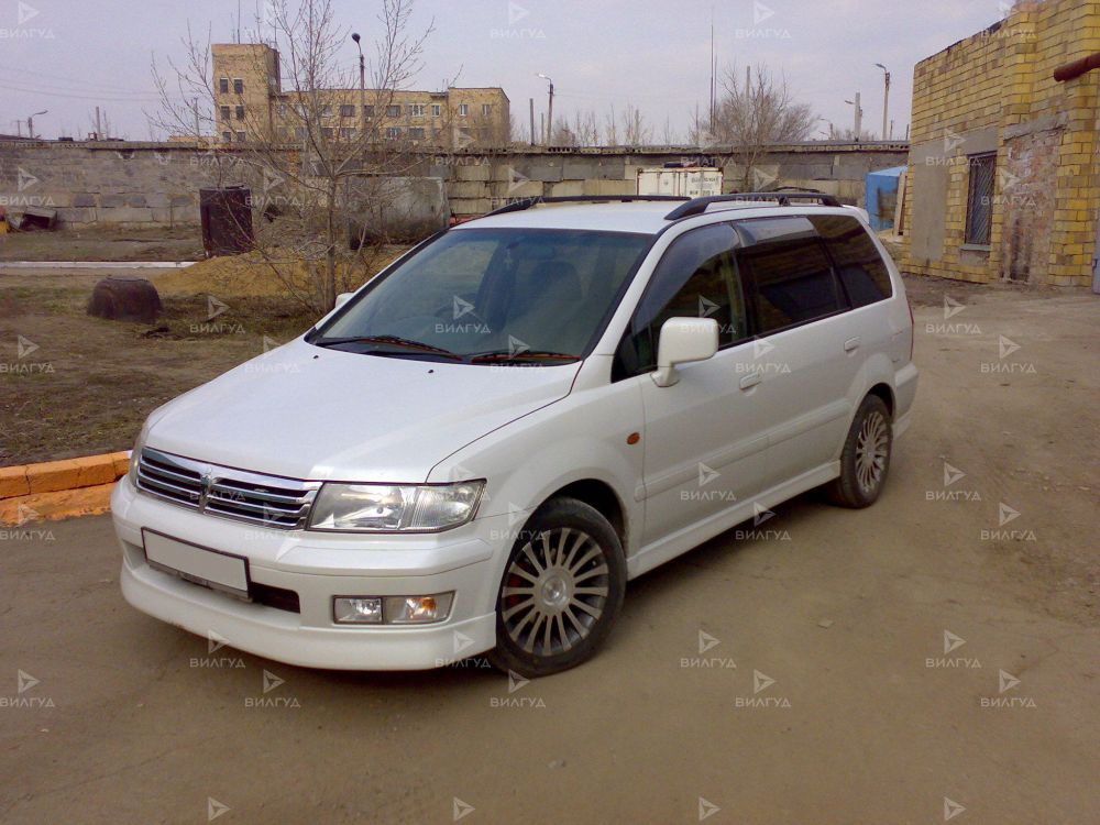 Замена бачка ГУР Mitsubishi Chariot в Оренбурге Замена бачка ГУР Mitsubishi Chariot в Оренбурге
